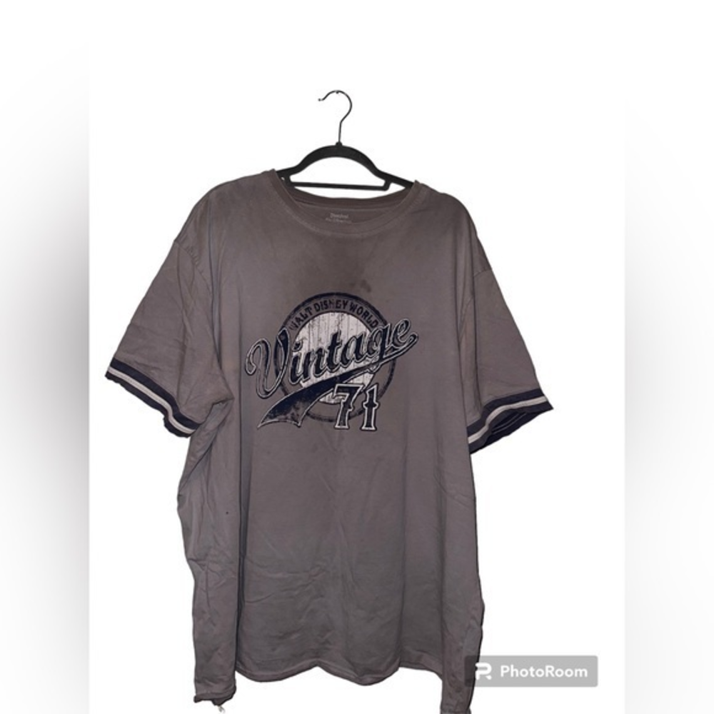 Vintage 90s baseball style vintage Disney Tee‎